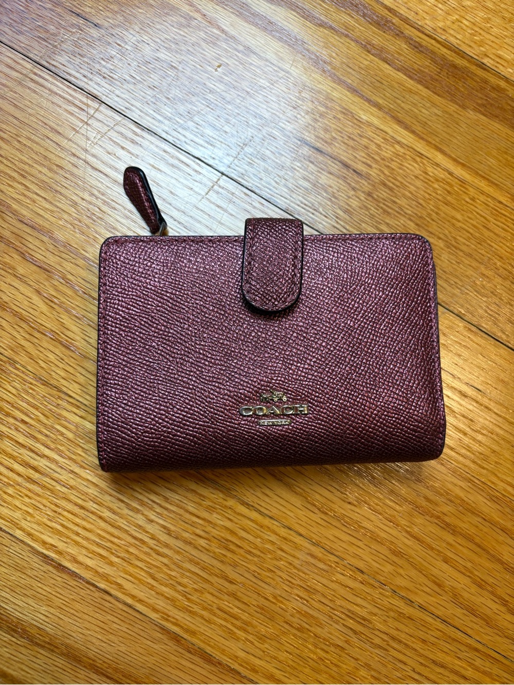 COACH Women's metallic Pebbled Leather Bifold Wallet